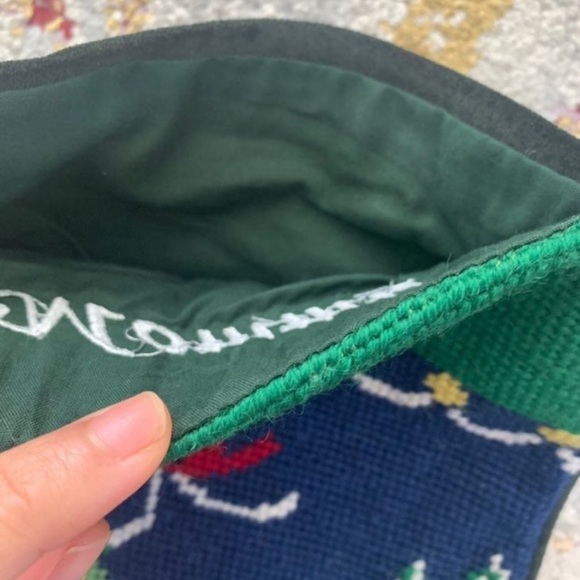 Two Needlepoint Christmas stockings - Picture 4 of 4